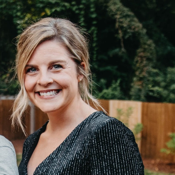 Meet your Posher, Katie - Picture 1 of 1